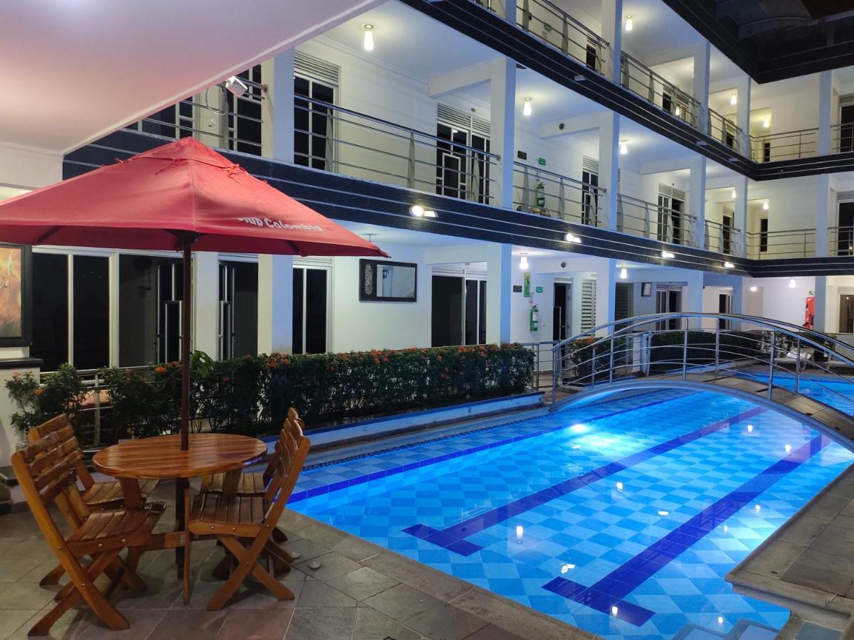 Confort Plaza Hotel Villavicencio Exterior photo
